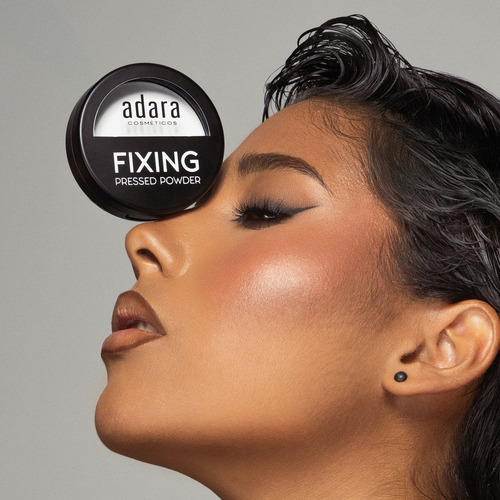 Base de maquillaje en polvo Adara Fixing Polvo Compacto Traslucido Fixing tono 01 translucent
