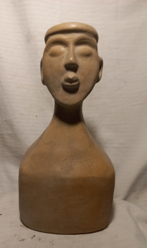 Busto De Ceramica , Altura 25 Cm.