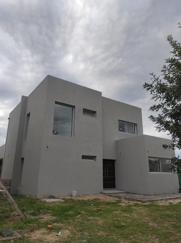 Imagen 1 de 30 de Casa  En Venta Ubicado En Santa Guadalupe, Pilar Del Este, G.b.a. Zona Norte