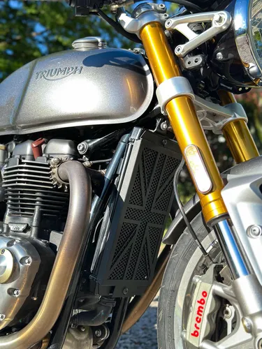 Triumph Thruxton 1200r