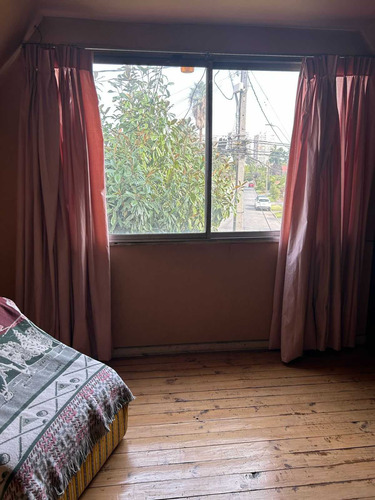 Muy Buena Ubicación 5 Dormitorios 2 Bañ 252m2 (99711)