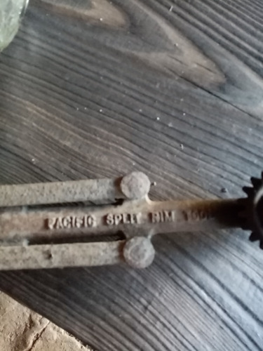 Imagen 4 de 7 de Enllantador Ford T Antiguo , Neumático , Rueda
