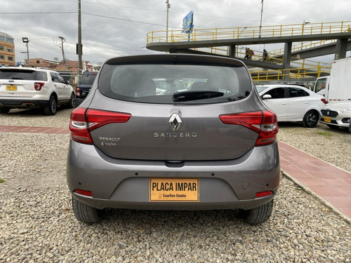Imagen 6 de 14 de Renault Sandero Flife Hb Mt 4x2 2020 - 1600cc