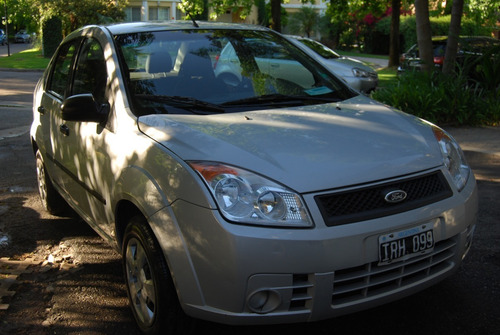 Ford Fiesta Max 1.6l 2010