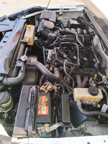 Nissan NP300 2.5 Estacas Dh Mt