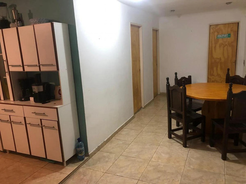 Casa En Venta - 5 Dormitorios 4 Baños - 10.062mts2 - San Miguel Del Monte