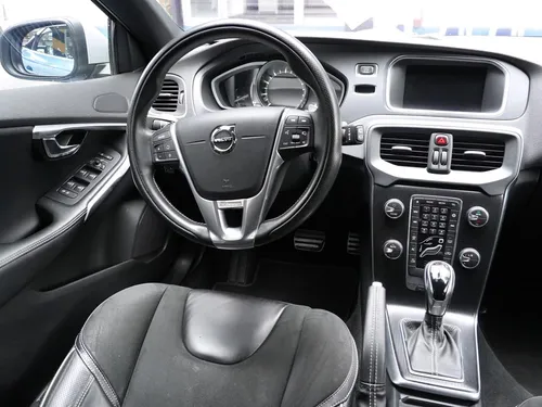 Volvo V40 2.0 T4 Drive-e R-design