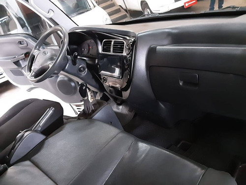 Imagem 10 de 11 de Kia Bongo 2.5 K-2500 4x2 Cs Turbo Diesel 2p Manual