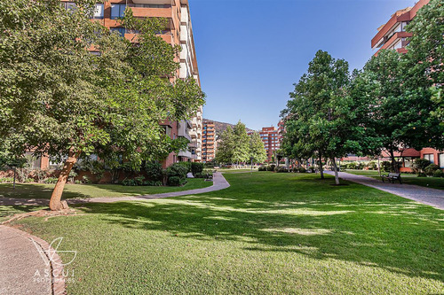 Departamento En Venta De 4 Dorm. En Vitacura