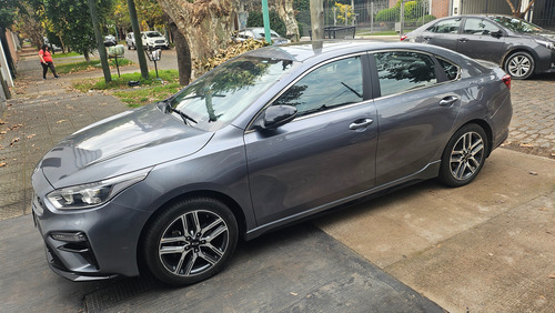 Kia Cerato 2.0 Sx At6