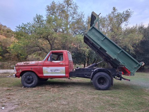 Ford F-350 Volcador