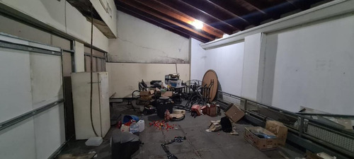 Imagen 14 de 21 de Local Comercial 1000 M² En 2 Plantas - Ideal Salón De Fiestas - Casanova