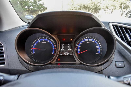 Imagem 3 de 15 de Hyundai Hb20 1.0mt Comfort Plus