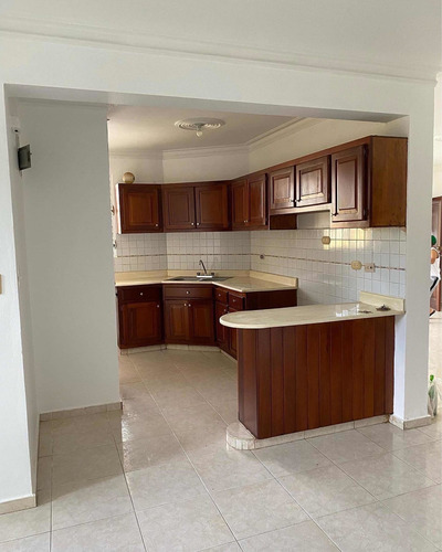 Imagen 8 de 12 de 1er Nivel Disponible De 3 Habitaciones Y 2 Parqueos