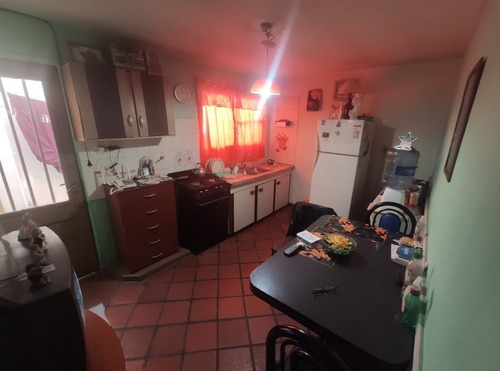 Imagen 4 de 10 de Casa En Venta En Moron Sur