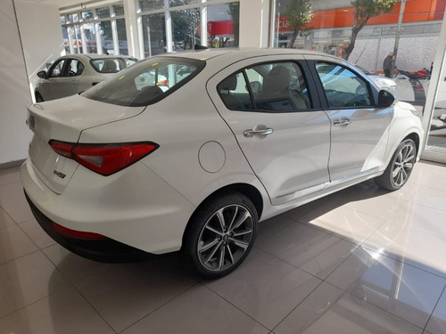 Imagen 2 de 25 de Cronos Precision 1.8 Mt Entrega Inmediata 2022 0km