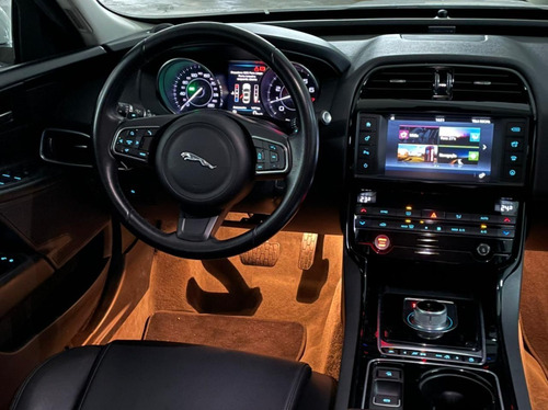Imagem 16 de 24 de Jaguar Xe Pure