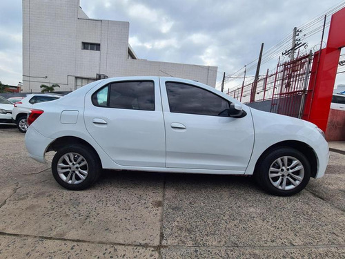 Renault Logan Life10mt