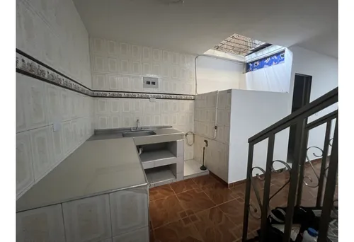 Venta Casa Bifamiliar Con Local En La Floresta Cali
