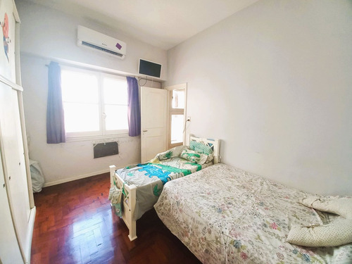 Venta Depto. 2 Ambientes En Flores. Bajas Expensas