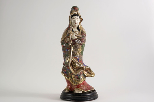 Antiguo Figura Femenina Japonesa. Porcelana Satsuma.