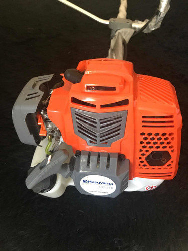 Imagem 1 de 3 de Roçadeira Husqvarna