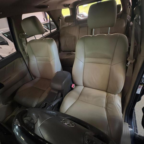 Toyota Hilux SW4 SRV 3.0 TDI 4X4 (5 Lugares)