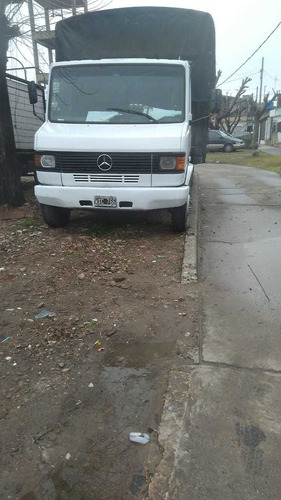 Imagen 1 de 5 de Mercedes Benz 710