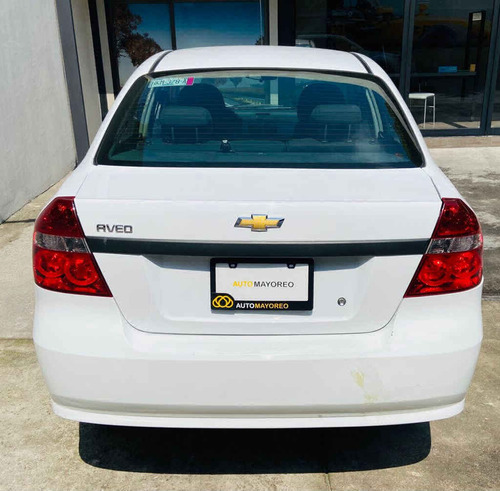 Imagen 3 de 9 de Chevrolet Aveo 2017 4p Ls L4/1.6 Man Linea Anterior