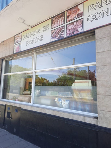 Imagen 4 de 11 de Local En Venta En Florencio Varela
