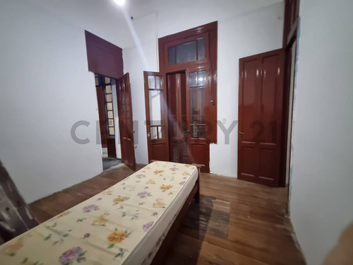 Venta Casa 4 Ambientes Refaccionada En Balvanera