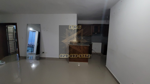 Amplio Apartamento Ubicado En Vista De Cerro Alto