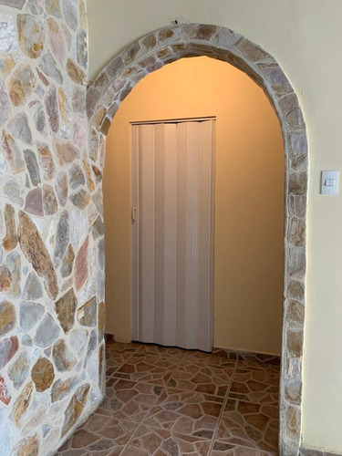 Imagen 13 de 14 de En Venta Linda Casa En Res. Villas Del Centro, 04128676886