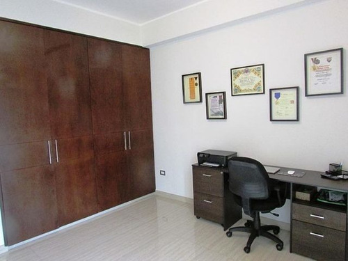Imagen 12 de 30 de Omar Espinoza Ofrece En Alquiler Hermoso, Amplio Y Lujoso Apartamento En La Urbanización Las Mesetas De Santa Rosal De Lima