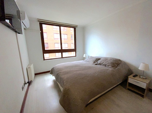 Depto Av Las Condes. 2 Dorm. La Cabaña