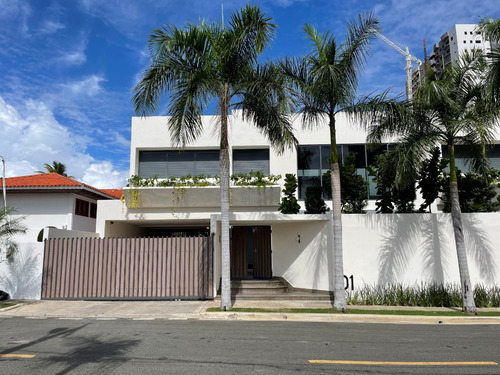For Rent Casa Amueblada De Lujo Y Moderna En Bella Vista Con 4 Habitaciones, Piscina Y 6 Parqueos