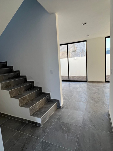 Imagen 13 de 19 de Venta De Hermosa Casa De 2 Niveles En Fraccionamiento Cañadas Del Arroyo, Corregidora $2,650,000