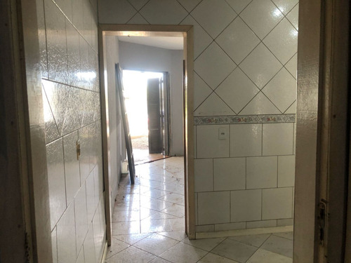 Vendo Casa Com Estrutura Para Até 3º Pisos ,100mts De Área Útil-bairro- Mato Grande Em Canoa