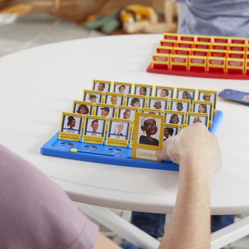 Imagen 7 de 12 de Juego de mesa Adivina quién? Hasbro C2124
