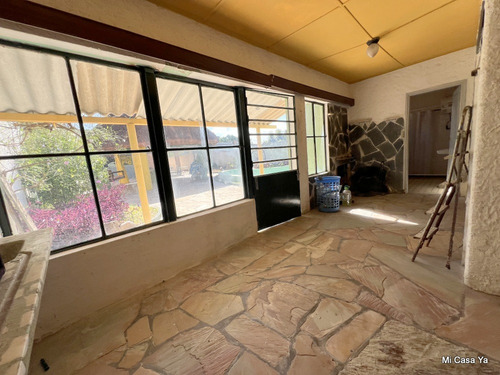 Venta De Gran Casa Padrón Único En San Ramón, Sobre Avenida Principal, Con Piscina, Garage Para 3 Vehículos, 4 Dormitorios, 2 Baños, Barbacoa, Quincho, Ideal Familia Numerosa, Empresa O Clínica, Divin