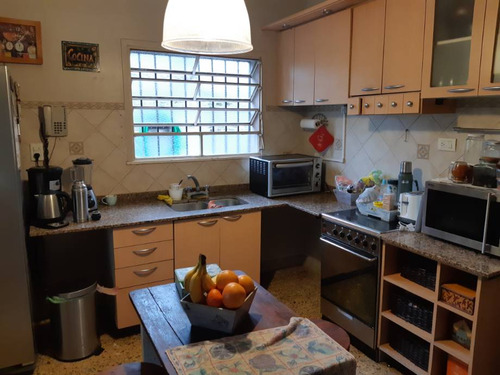 Chalet En Venta En Parque Leloir