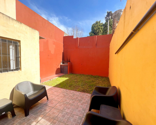 Venta Casa 2 Ambientes Jardín Parrilla Turdera