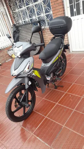 Modelo 2022, Único Dueño. Papeles Al Día, 9400 Km, Con Baul