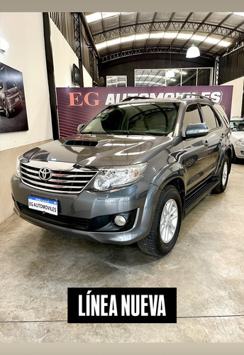 Toyota Hilux SW4 3.0 Srv Cuero I 171cv 4x4 5at