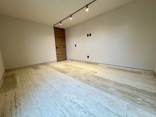 Residencia Con Acabados Premium- La Espiga