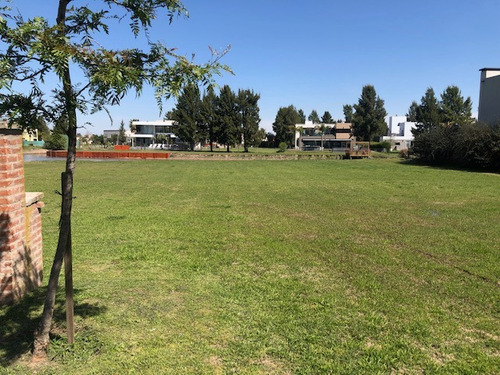 Lote A La Laguna A La Venta En Barrio Privado El Principado Ciudad Nautica Canning.
