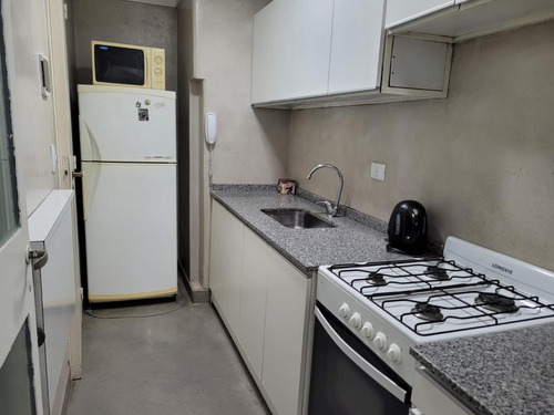 Alquiler Ó Venta! 2 Ambientes -a Media Cuadra De La Ub !