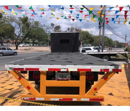 Imagen 9 de 12 de Freightliner M2 106