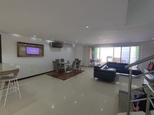 Townhouse En Venta 250m2 En Urb. Hatillo Tepuy La Unión El Hatillo