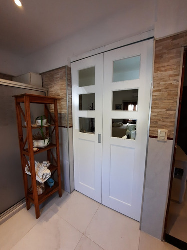 Imagen 1 de 4 de Puerta Plegable En Madera Maciza Fabricada Artesanalmente